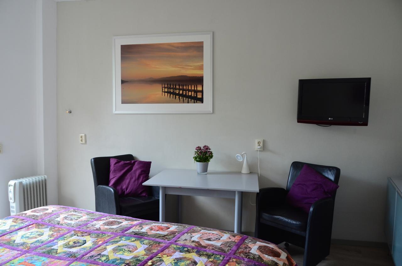 Eindhoven 2 Sleep Bed & Breakfast Bagian luar foto